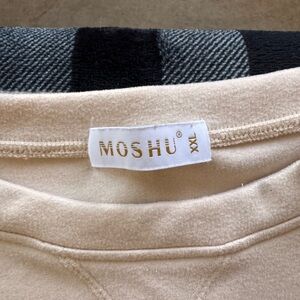 Women's Cream Sweatshirt